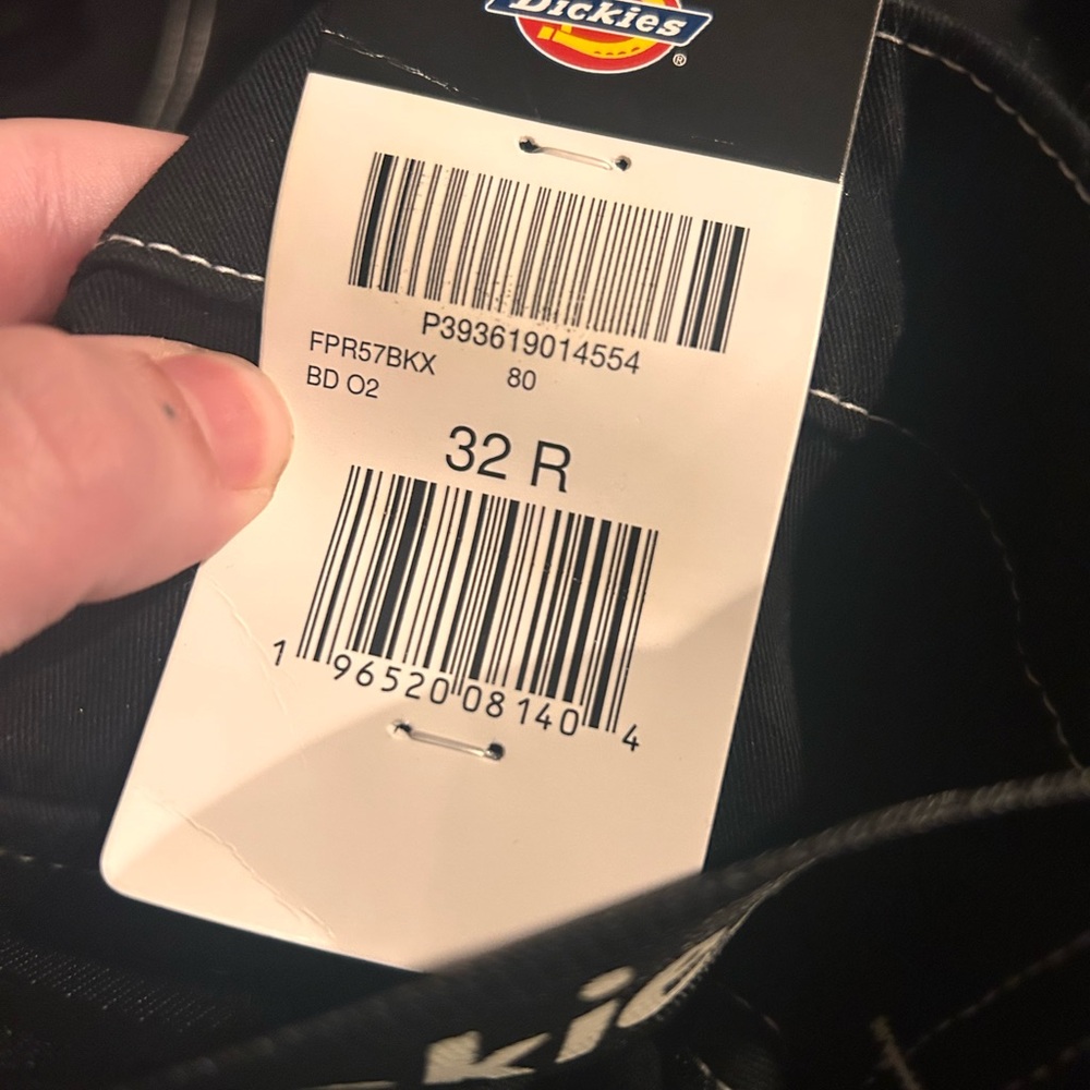 NWT Dickies Black Cropped Women's Cargo Pants - Picture 7 of 7